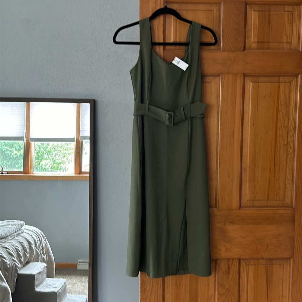 Forest green midi-length dress. Banana Republic. sz. 0